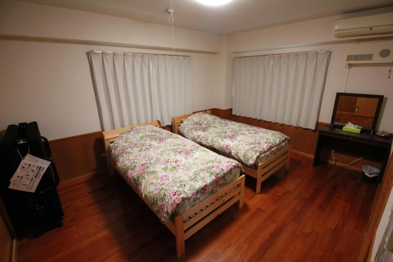 Utopia Mihama Chatan Bagian luar foto