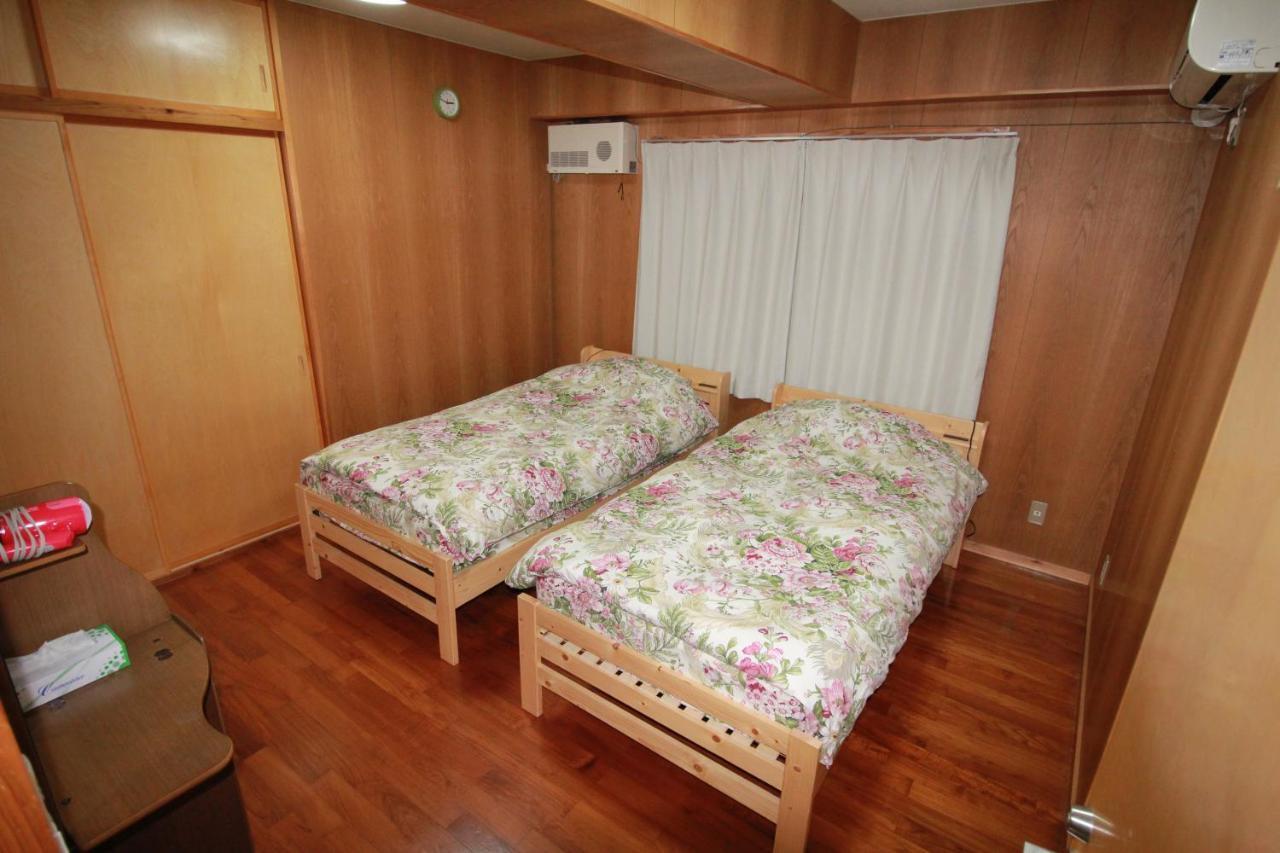 Utopia Mihama Chatan Bagian luar foto