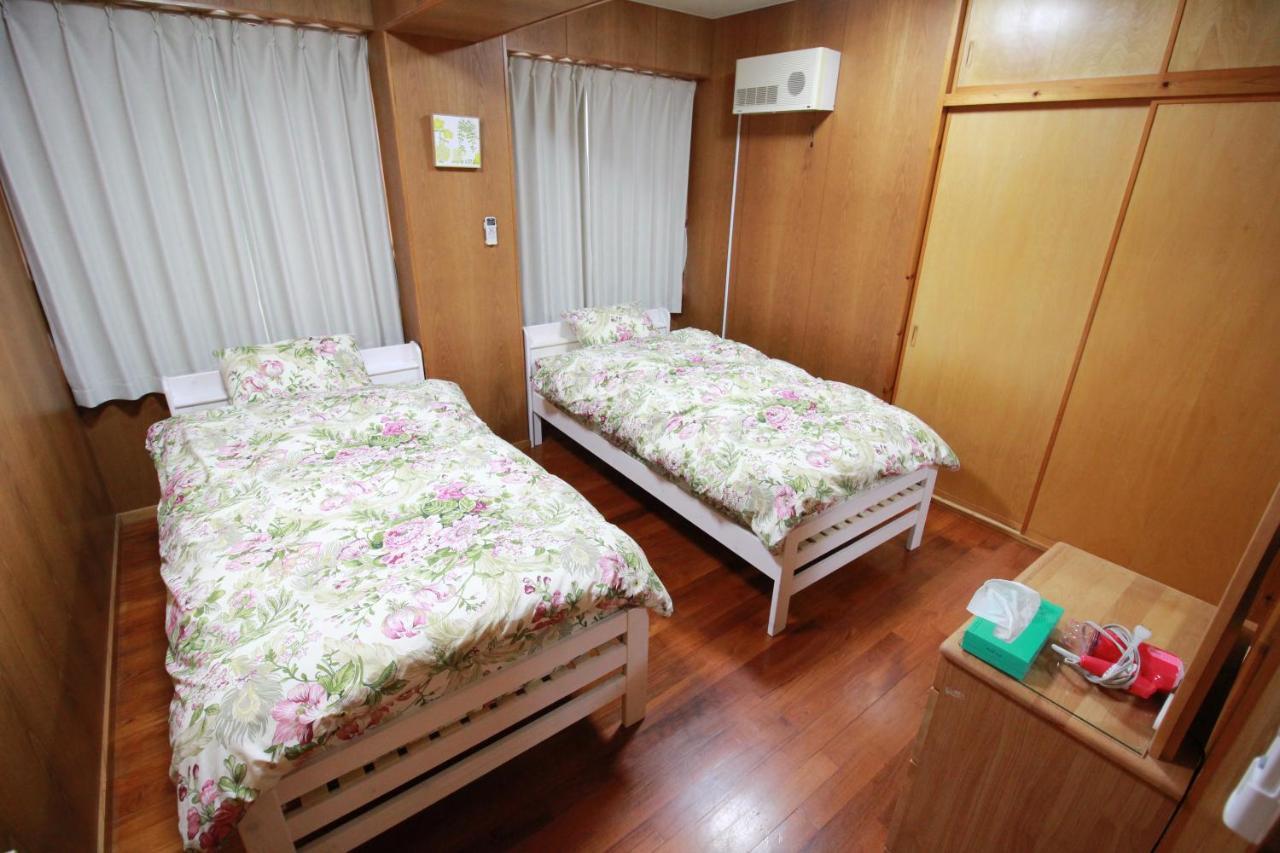 Utopia Mihama Chatan Bagian luar foto
