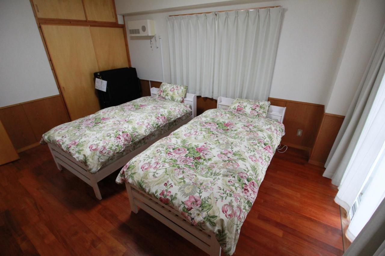 Utopia Mihama Chatan Bagian luar foto